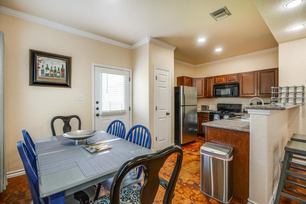 San Antonio Townhome About 2 Mi To Aquarium! المظهر الخارجي الصورة
