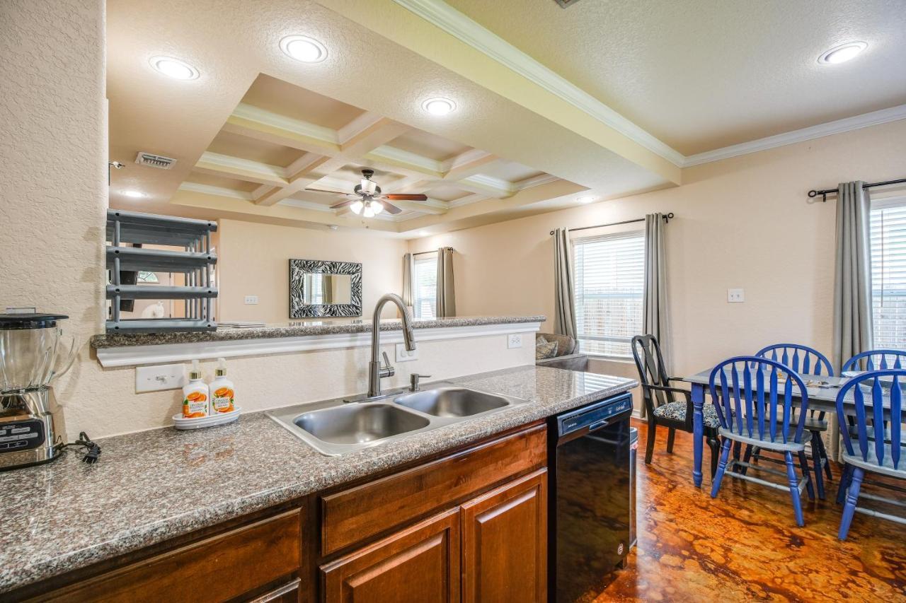 San Antonio Townhome About 2 Mi To Aquarium! المظهر الخارجي الصورة